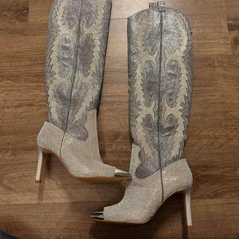 Gianni Bini Silver and Cream Heeled Boots